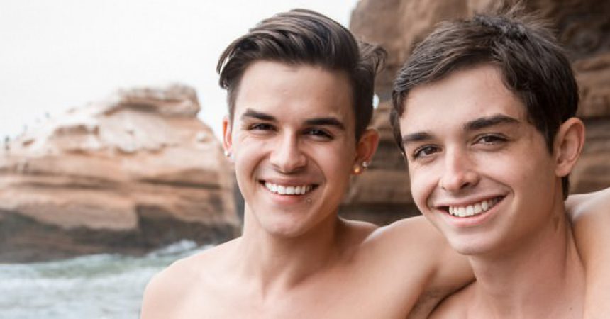 Newbie Grayson Lange’s Debut Duo! Newbie Grayson Lange’s Debut Duo!